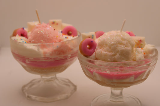 ADC-Strawberry Vanilla Ice Cream Sundae Candle